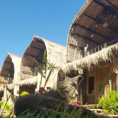 Mahkota Atia Bungallow Praya Exterior photo